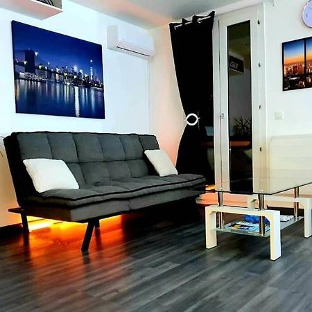 פואסי Superbe Studio De 30M2 Proche De Paris מראה חיצוני תמונה
