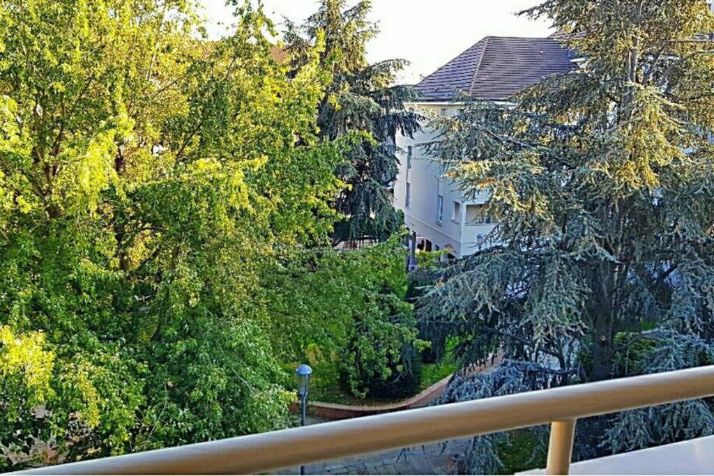 פואסי Superbe Studio De 30M2 Proche De Paris מראה חיצוני תמונה