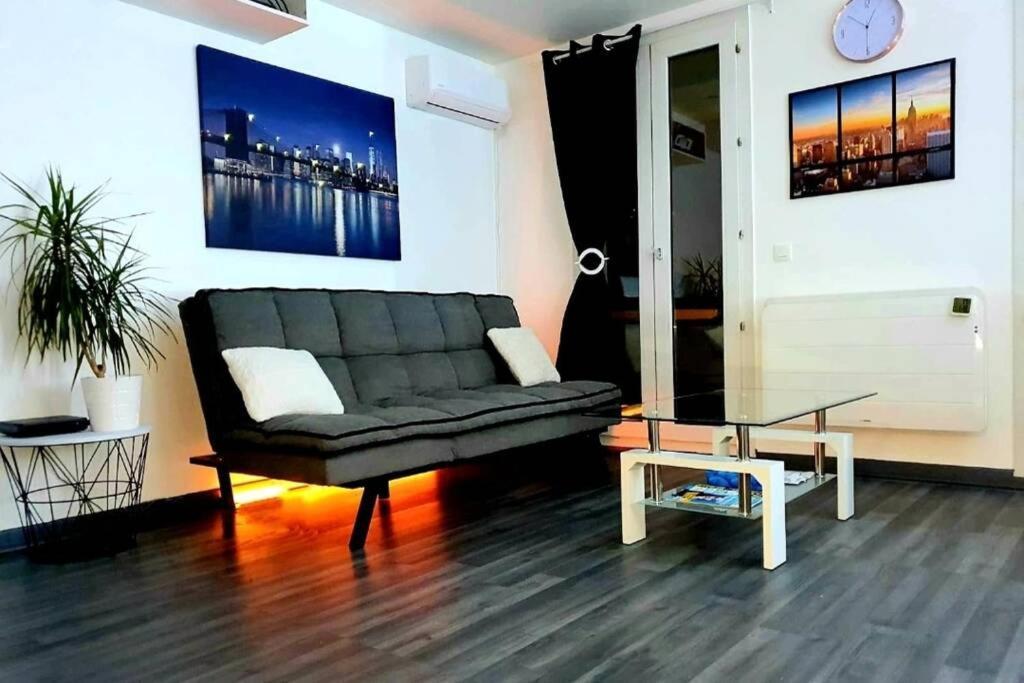 פואסי Superbe Studio De 30M2 Proche De Paris מראה חיצוני תמונה